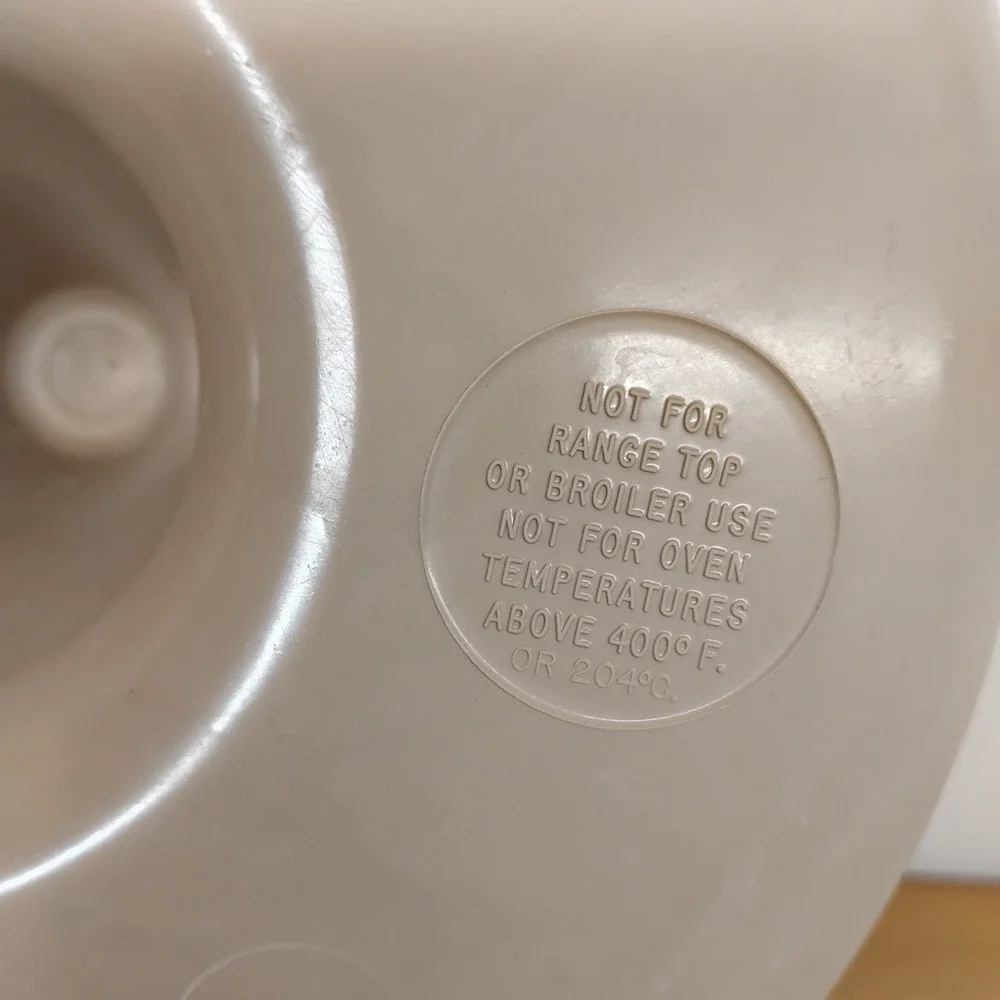 Vintage Anchor Hocking Microware‎ Microwave Bundt Cake Ring Pan 9